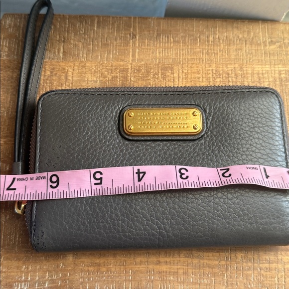 Marc by Marc Jacobs Black Leather Wristlet - Picture 3 of 17